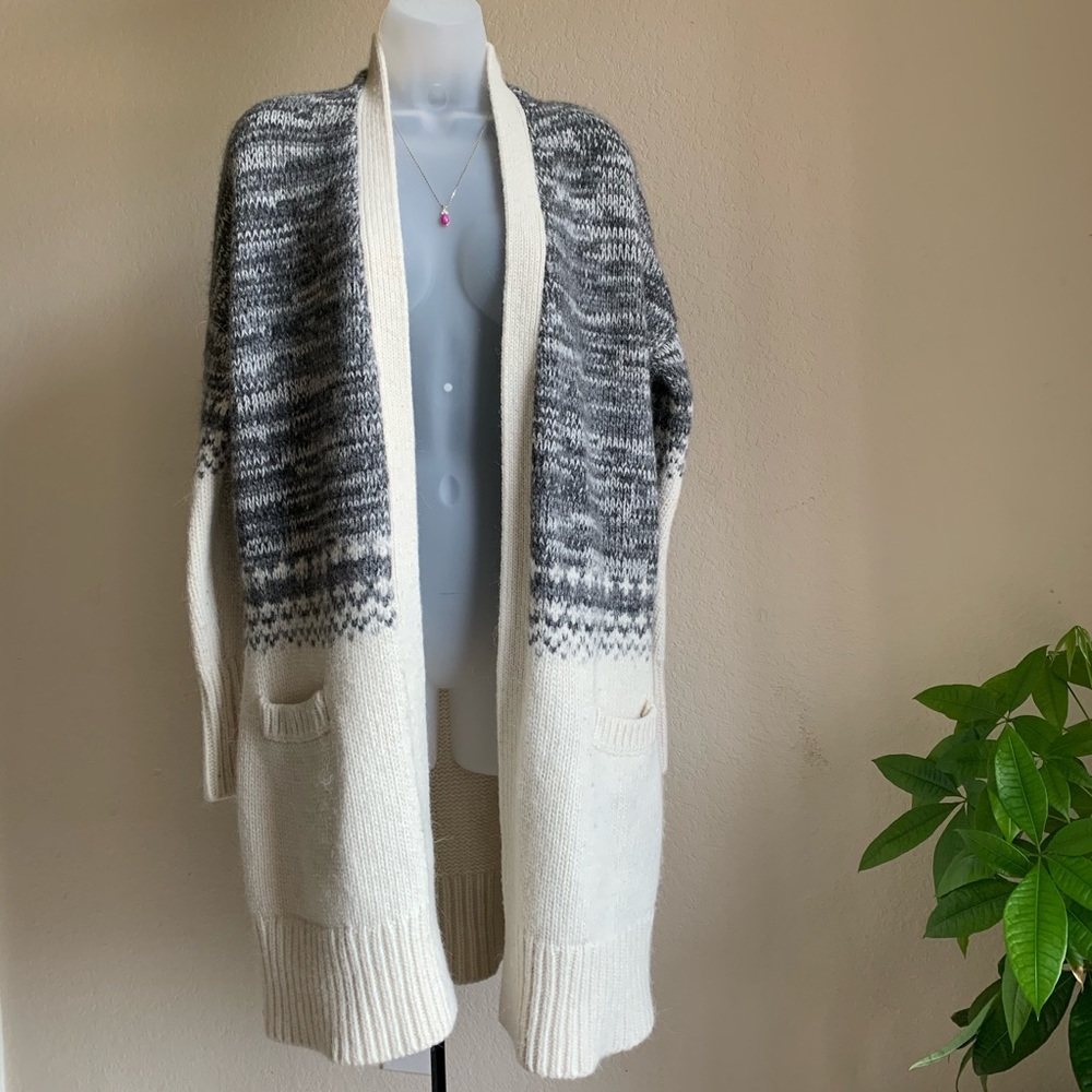 Banana Republic White Grey Knitted Cardigan